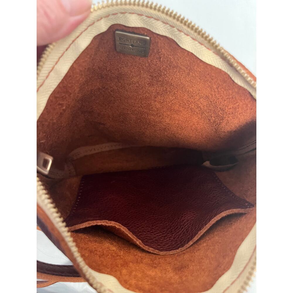 Portland Leather Brown Pebbled Leather Crossbody Bag Adjustable Strap - Picture 5 of 6